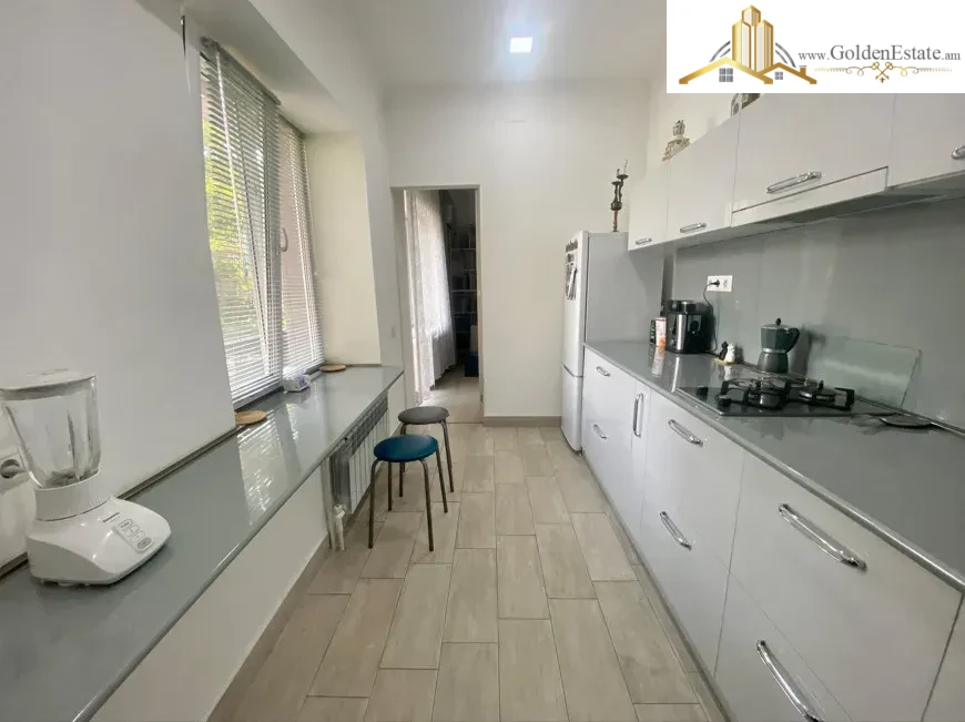 2 սենյականոց բնակարան Խանջյան փողոցում կենտրոնում, 52 քմ, նախավերջին հարկ, բարձր առաստաղներ