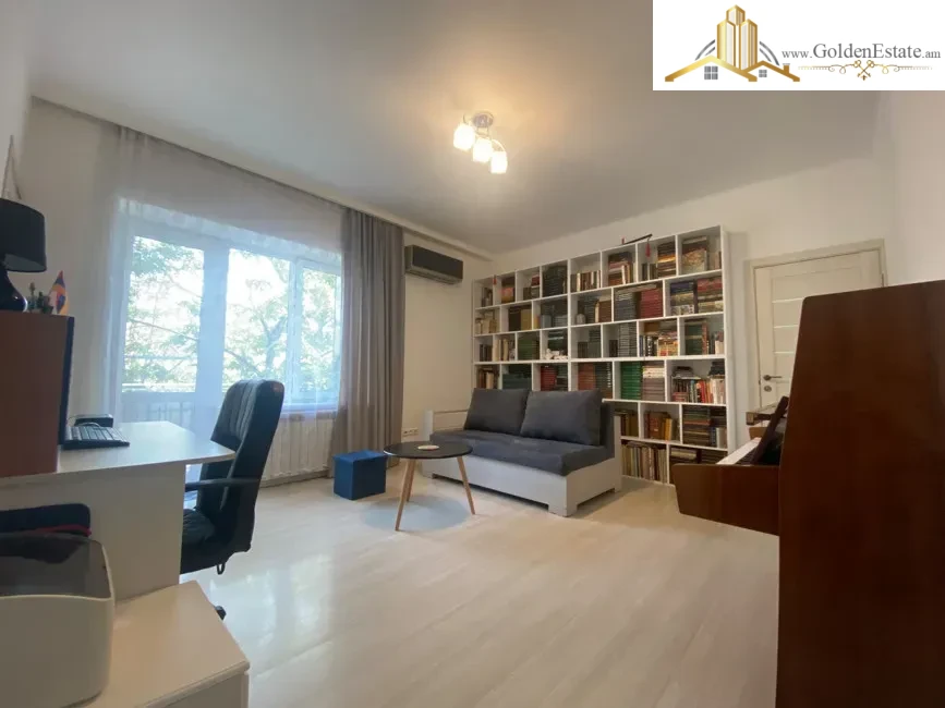 2 սենյականոց բնակարան Խանջյան փողոցում կենտրոնում, 52 քմ, նախավերջին հարկ, բարձր առաստաղներ