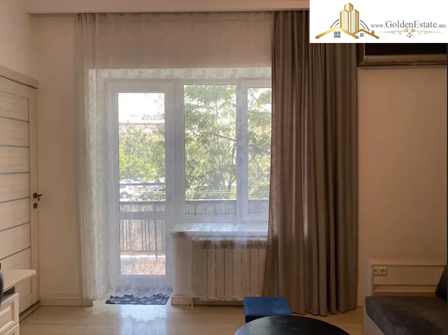 2 սենյականոց բնակարան Խանջյան փողոցում կենտրոնում, 52 քմ, նախավերջին հարկ, բարձր առաստաղներ