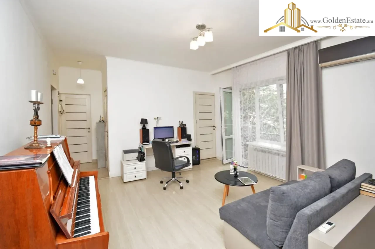 2 սենյականոց բնակարան Խանջյան փողոցում կենտրոնում, 52 քմ, նախավերջին հարկ, բարձր առաստաղներ