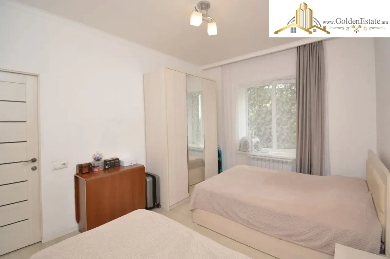 2 սենյականոց բնակարան Խանջյան փողոցում կենտրոնում, 52 քմ, նախավերջին հարկ, բարձր առաստաղներ