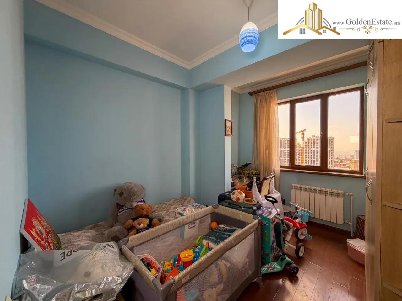 4 սենյականոց բնակարան նորակառույց շենքում Պարույր Սևակի փողոցում Քանաքեռ-Զեյթունում, 140 քմ