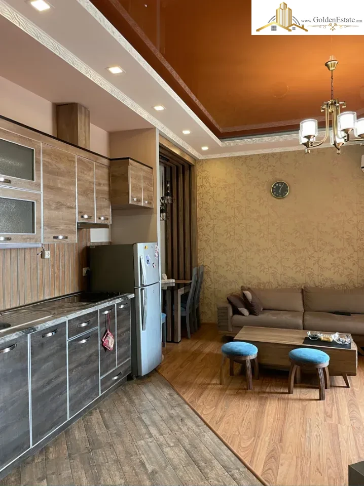 2 սենյականոց բնակարան Կոմիտասի պողոտայում Արաբկիրում, 40 քմ, 2/5 հարկ, բարձր առաստաղներ, քարե շենք