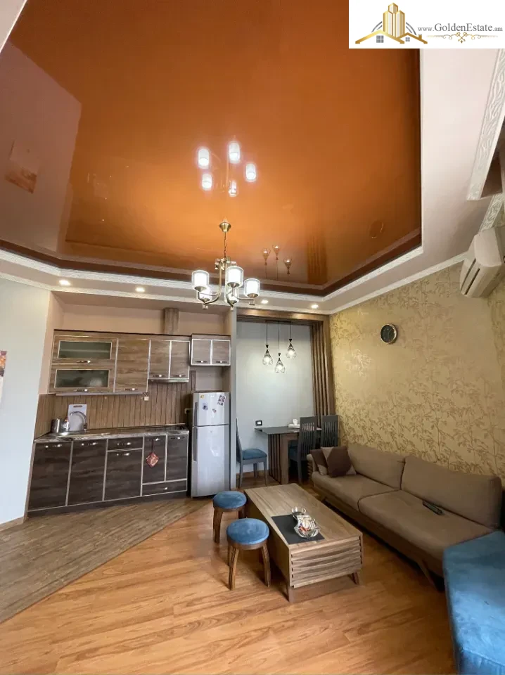 2 սենյականոց բնակարան Կոմիտասի պողոտայում Արաբկիրում, 40 քմ, 2/5 հարկ, բարձր առաստաղներ, քարե շենք