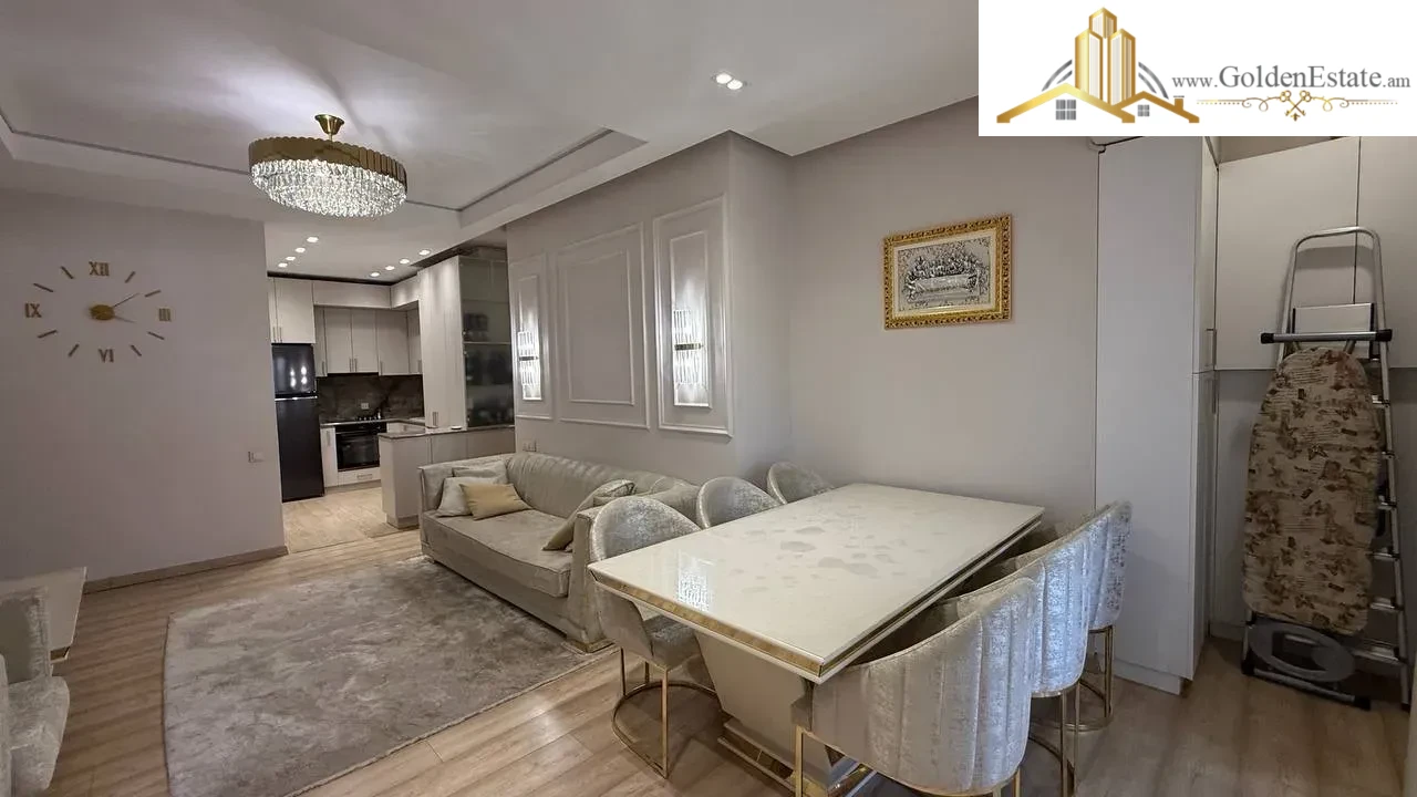 3 սենյականոց բնակարան նորակառույց շենքում Չարենցի փողոցում կենտրոնում, 83 քմ, 5/15 հարկ