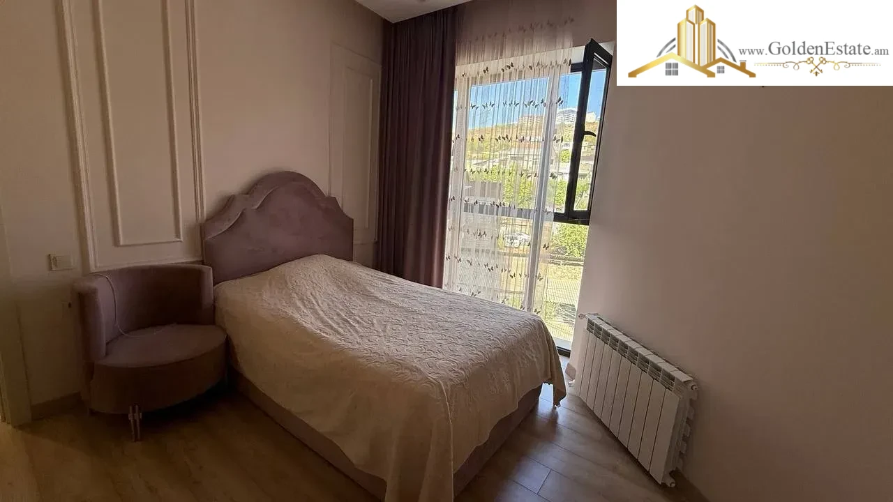 3 սենյականոց բնակարան նորակառույց շենքում Չարենցի փողոցում կենտրոնում, 83 քմ, 5/15 հարկ