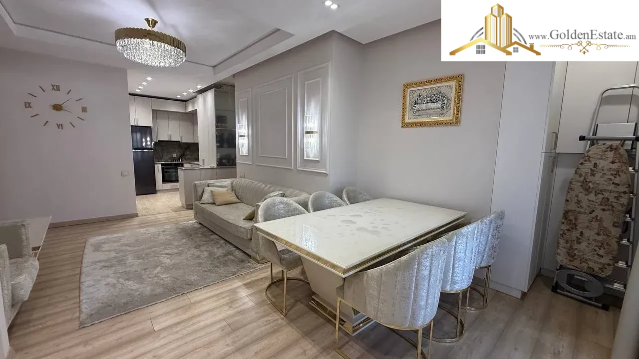 3 սենյականոց բնակարան նորակառույց շենքում Չարենցի փողոցում կենտրոնում, 83 քմ, 5/15 հարկ