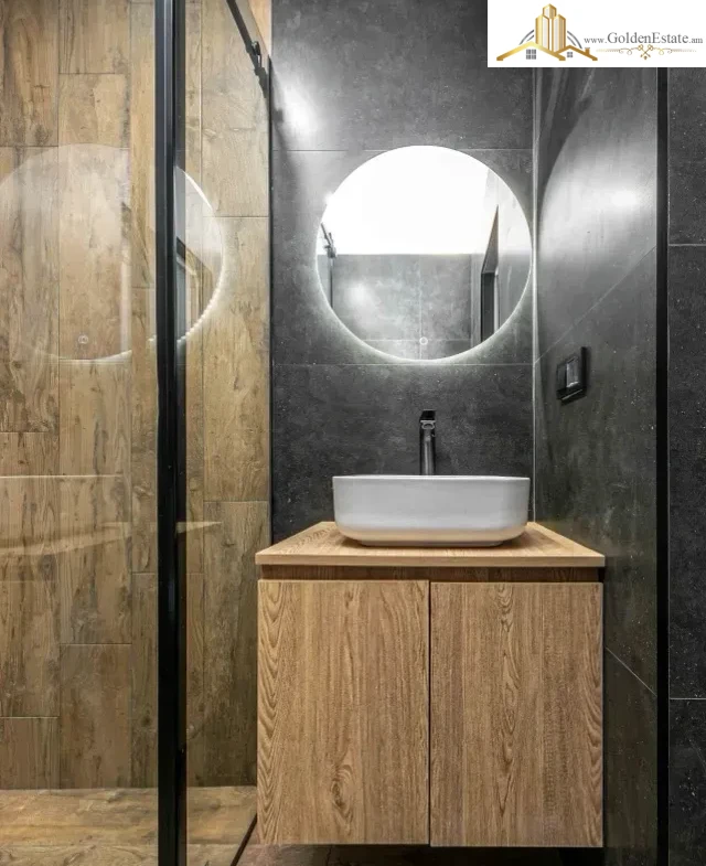 2 սենյականոց բնակարան Կոմիտասի պողոտայում Արաբկիրում, 38 քմ, 2/5 հարկ, բարձր առաստաղներ, քարե շենք