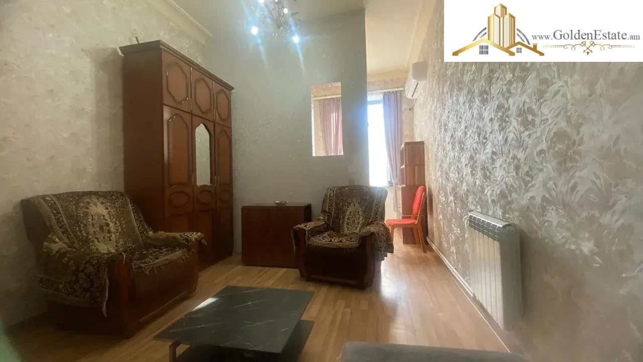 2 սենյականոց բնակարան Կոմիտասի պողոտայում Արաբկիրում, 38 քմ, 2/5 հարկ, բարձր առաստաղներ, քարե շենք