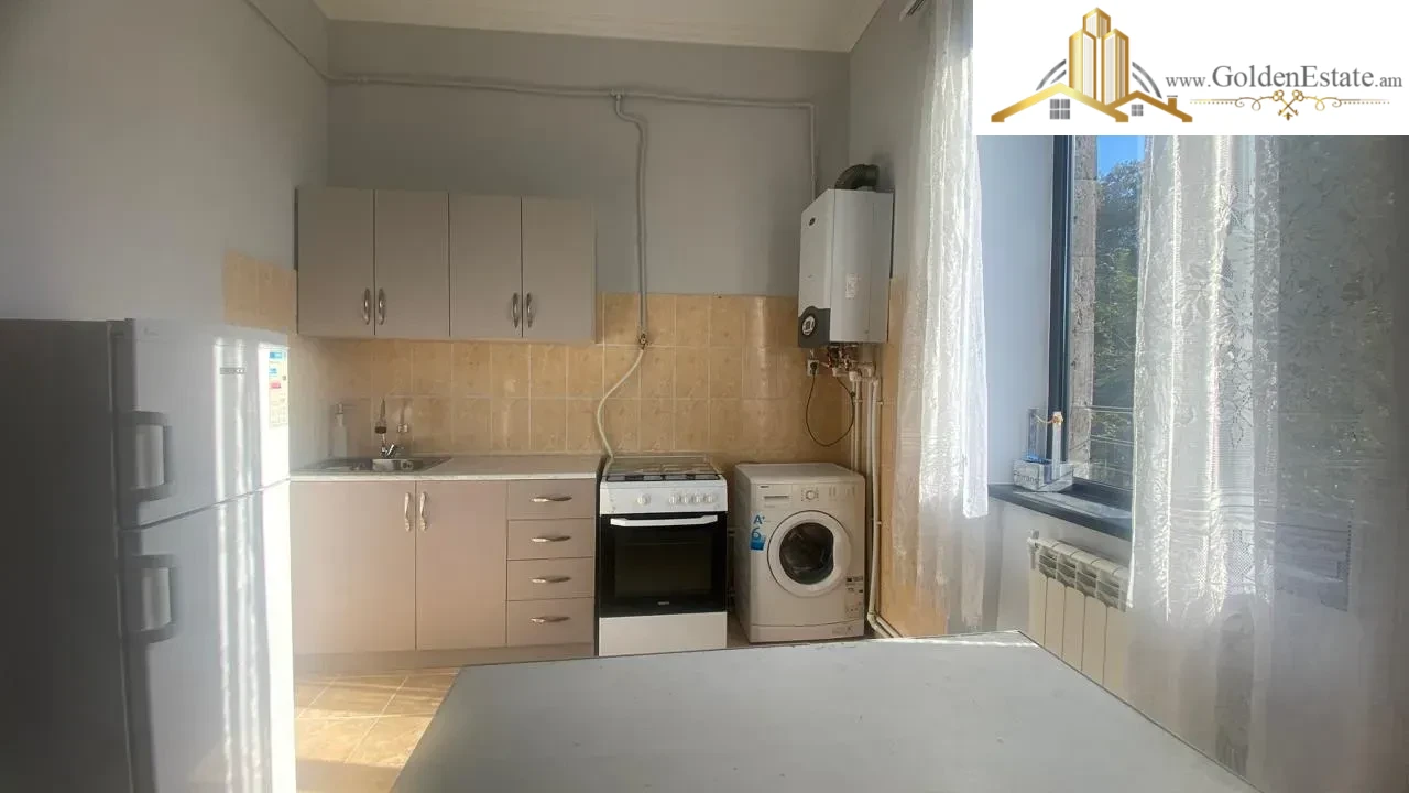 2 սենյականոց բնակարան Կոմիտասի պողոտայում Արաբկիրում, 38 քմ, 2/5 հարկ, բարձր առաստաղներ, քարե շենք