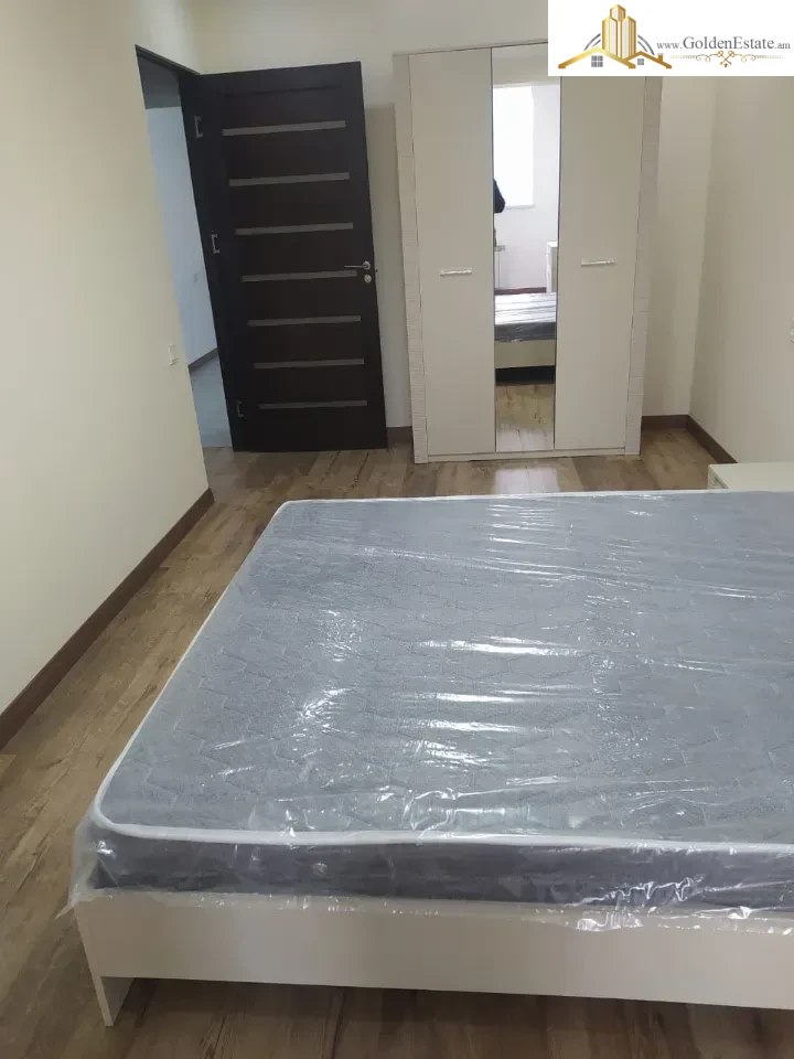 3 սենյականոց բնակարան Վահրամ Փափազյան փողոցում Արաբկիրում, 76 քմ, 1/5 հարկ, քարե շենք