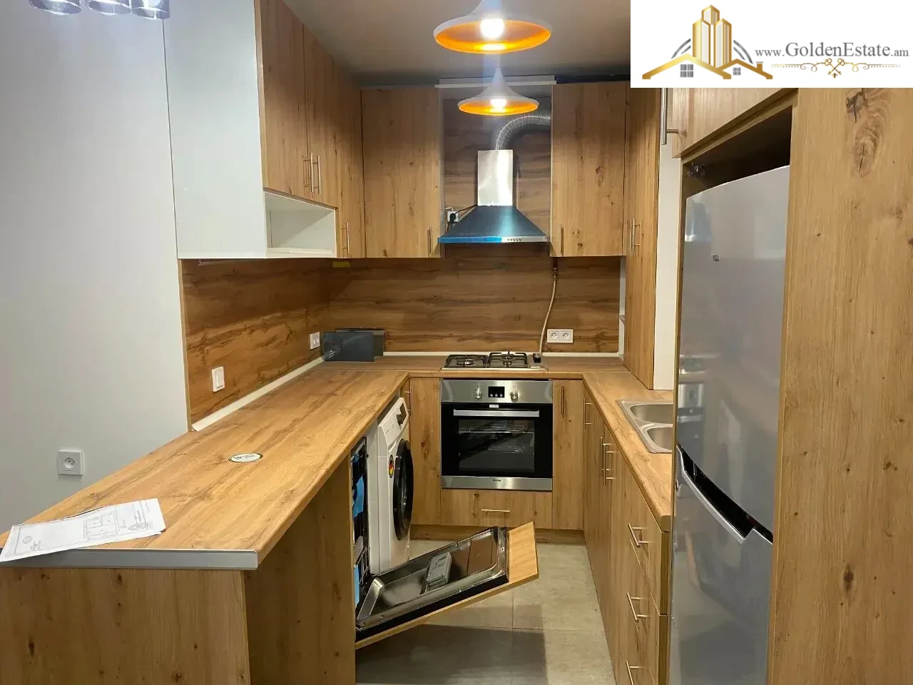 3 սենյականոց բնակարան Վահրամ Փափազյան փողոցում Արաբկիրում, 76 քմ, 1/5 հարկ, քարե շենք