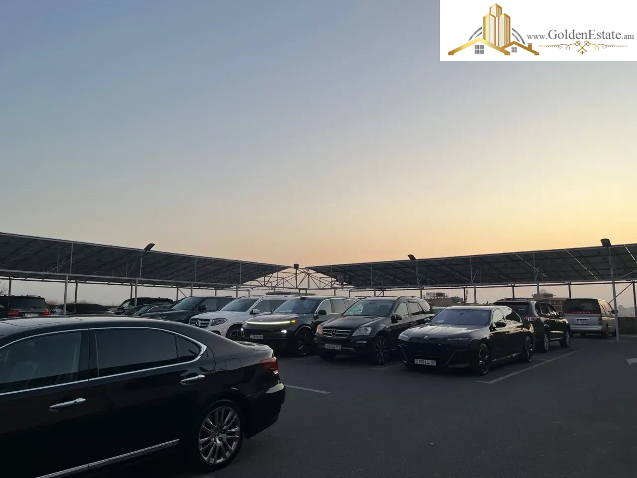 2 սենյականոց բնակարան նորակառույց շենքում Գևորգ Ջահուկյան փողոցում կենտրոնում, 71 քմ, 2/5 հարկ