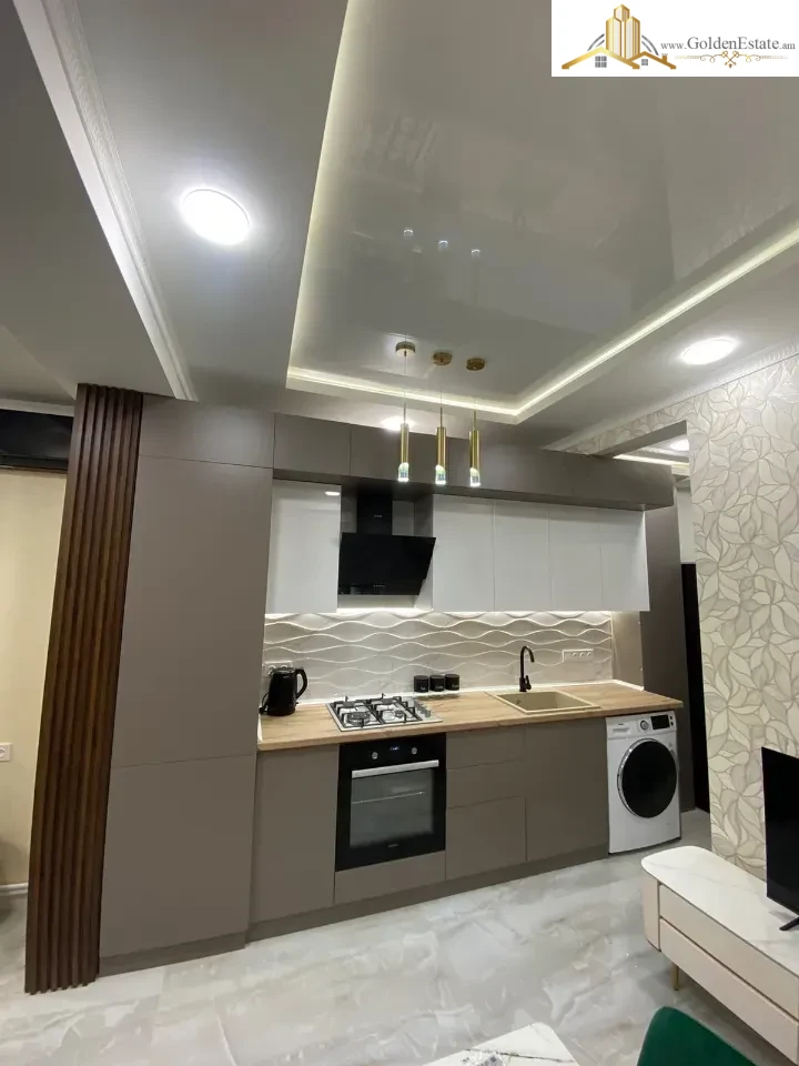 2 սենյականոց բնակարան Աղբյուր Սերոբի փողոցում Արաբկիրում, 45 քմ, 1/3 հարկ, քարե շենք