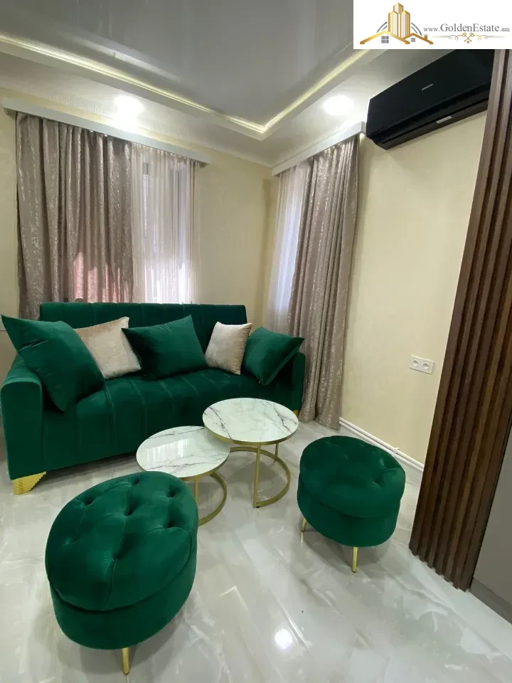 2 սենյականոց բնակարան Աղբյուր Սերոբի փողոցում Արաբկիրում, 45 քմ, 1/3 հարկ, քարե շենք