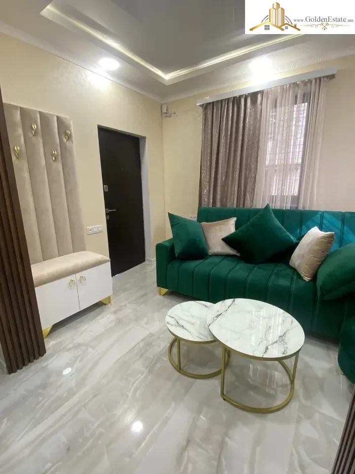 2 սենյականոց բնակարան Աղբյուր Սերոբի փողոցում Արաբկիրում, 45 քմ, 1/3 հարկ, քարե շենք