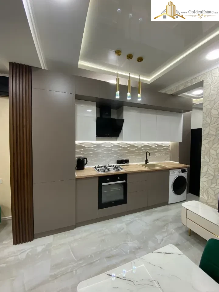 2 սենյականոց բնակարան Աղբյուր Սերոբի փողոցում Արաբկիրում, 45 քմ, 1/3 հարկ, քարե շենք