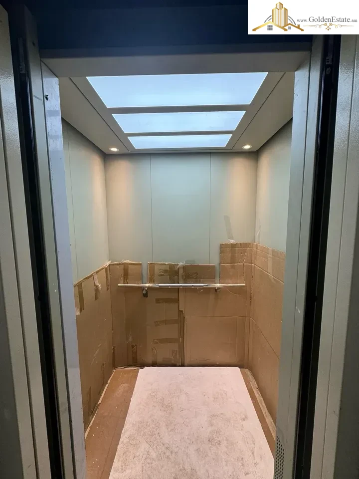 2 սենյականոց բնակարան նորակառույց շենքում Ադոնցի փողոցում Արաբկիրում, 54 քմ, 2/8 հարկ, քարե շենք