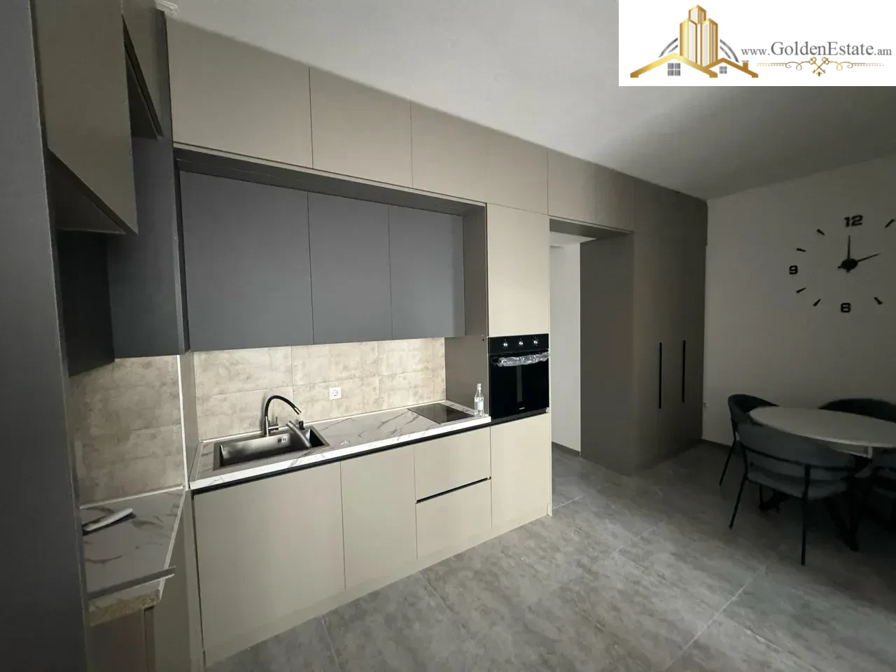 2 սենյականոց բնակարան նորակառույց շենքում Ադոնցի փողոցում Արաբկիրում, 54 քմ, 2/8 հարկ, քարե շենք