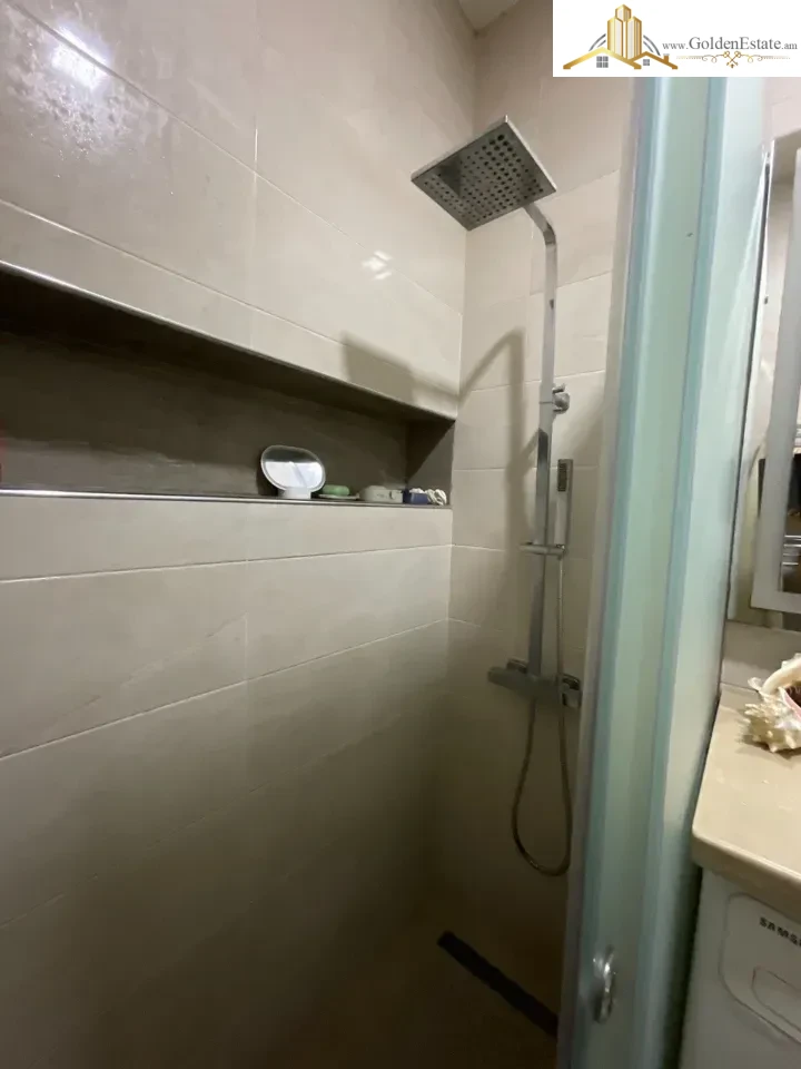 4 սենյականոց բնակարան Կոմիտասի պողոտայում Արաբկիրում, 110 քմ, 2 սանհանգույց, բարձր առաստաղներ