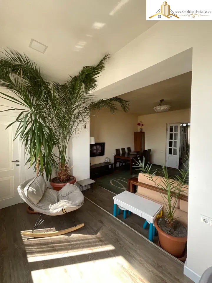 4 սենյականոց բնակարան Կոմիտասի պողոտայում Արաբկիրում, 110 քմ, 2 սանհանգույց, բարձր առաստաղներ