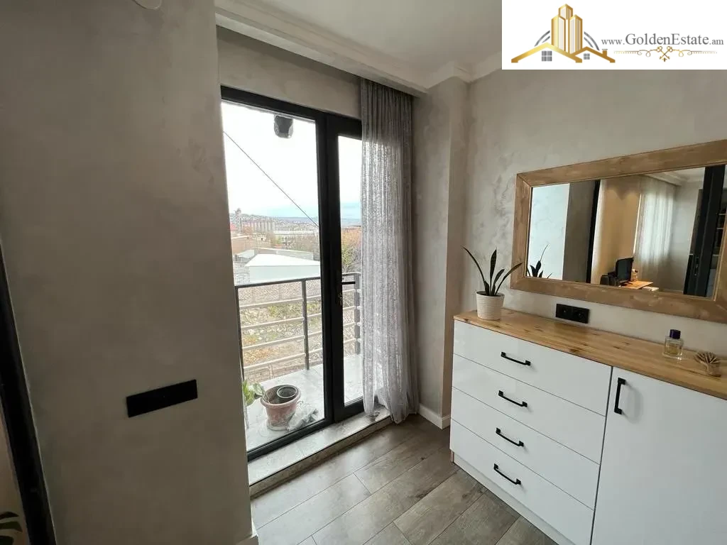 2 սենյականոց բնակարան Բրյուսովի փողոցում կենտրոնում, 47 քմ, 4/9 հարկ