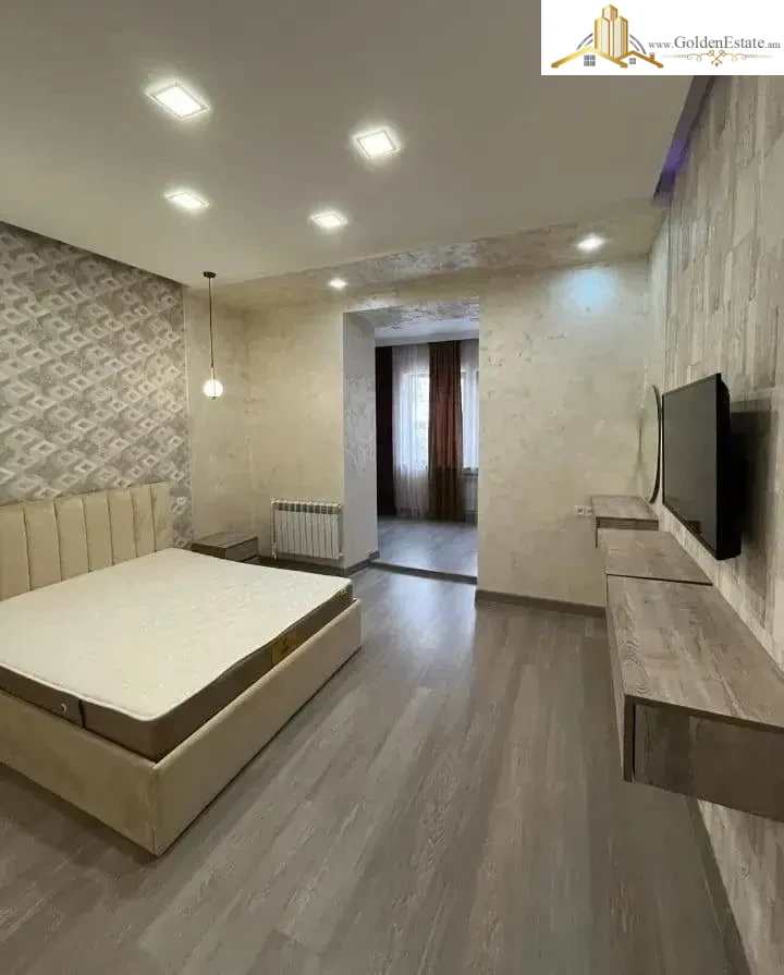 2 սենյականոց բնակարան Աղբյուր Սերոբի փողոցում Արաբկիրում, 72 քմ, նախավերջին հարկ, բարձր առաստաղներ