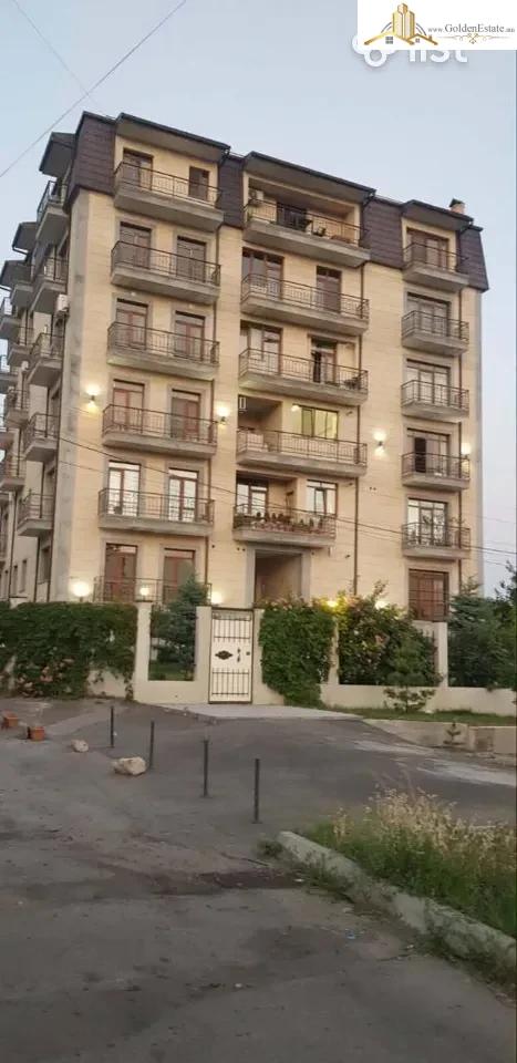 3 սենյականոց բնակարան նորակառույց շենքում Ալեքսեյ Հեքիմյան փողոցում Արաբկիրում, 65 քմ