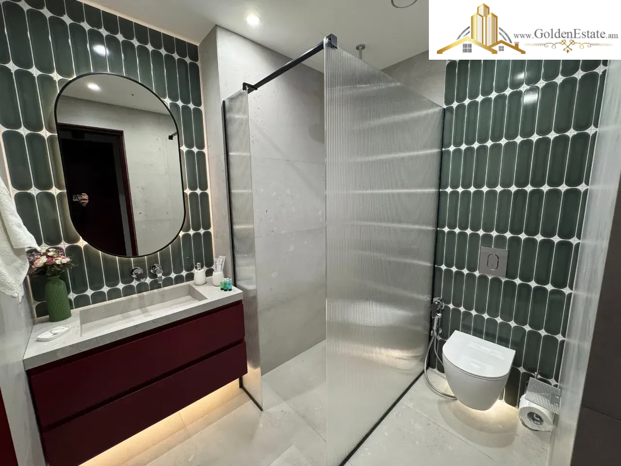 3 սենյականոց բնակարան նորակառույց շենքում Վերին Անտառային փողոցում կենտրոնում, 53 քմ, 2/8 հարկ