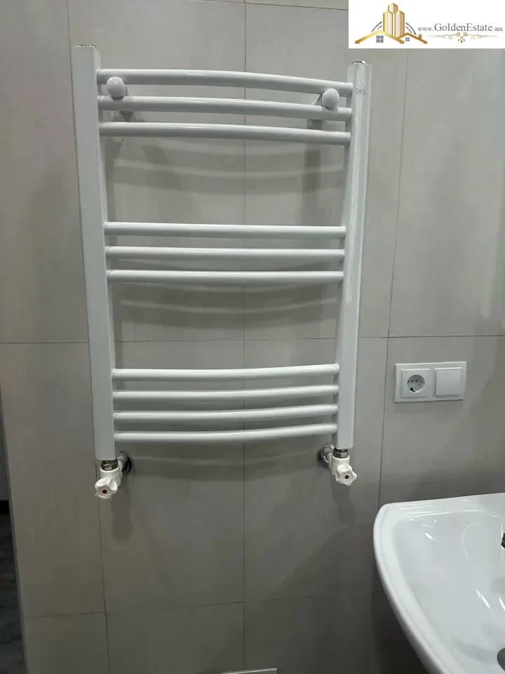 2 սենյականոց բնակարան նորակառույց շենքում Ադոնցի փողոցում Արաբկիրում, 47 քմ, նախավերջին հարկ