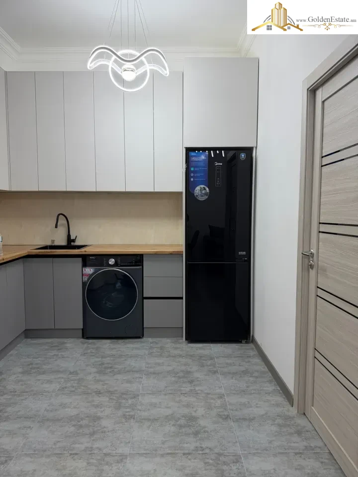 2 սենյականոց բնակարան նորակառույց շենքում Ադոնցի փողոցում Արաբկիրում, 47 քմ, նախավերջին հարկ