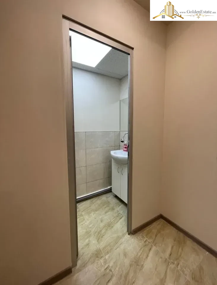 Գրասենյակային տարածք Մալխասյանց փողոցում Արաբկիրում, 24 քմ