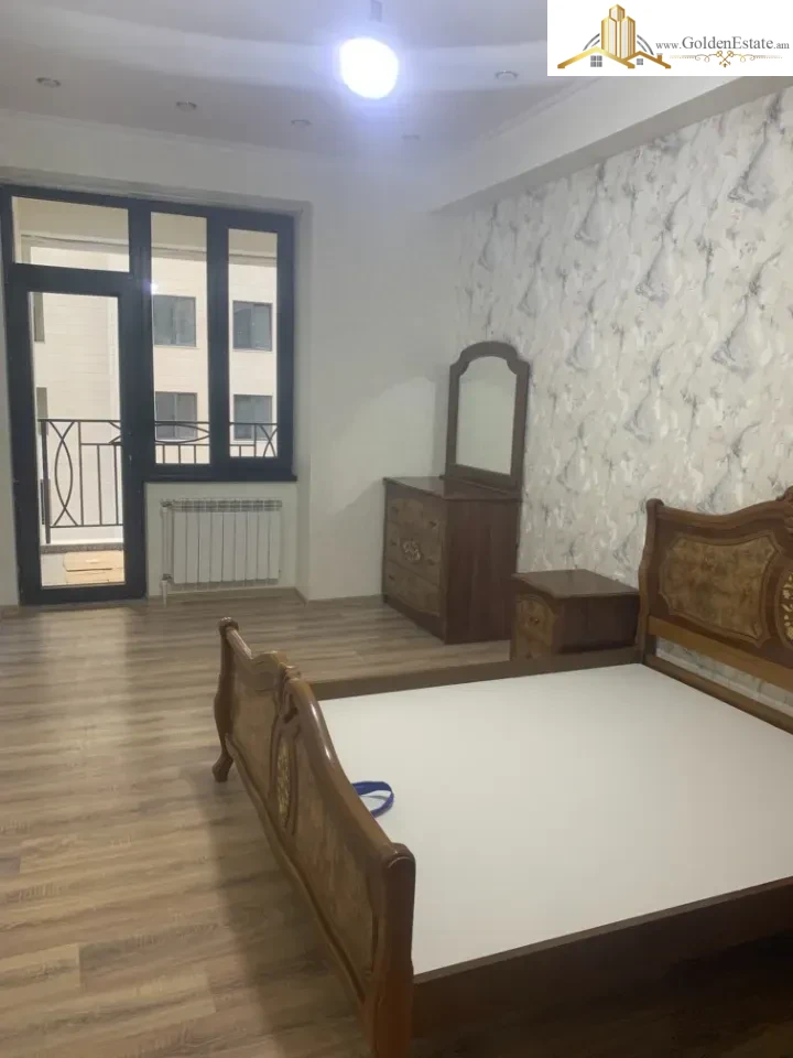 3 սենյականոց բնակարան նորակառույց շենքում, բնակելի համալիր Կոմիտաս Պարկ Արաբկիրում, 80 քմ, 4/11 հարկ