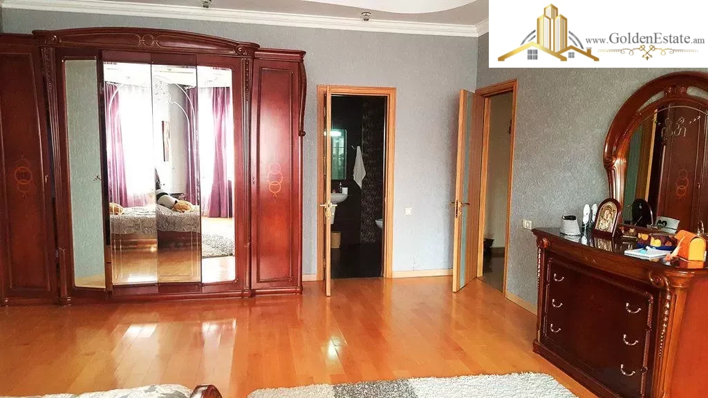 📣 Վաճառվում է Երկու հարկանի քարե տուն Մելքումովի փողոցում Դավթաշենում, 500 քմ, 1200 քմ հողի վրա, 3+ սանհանգույց