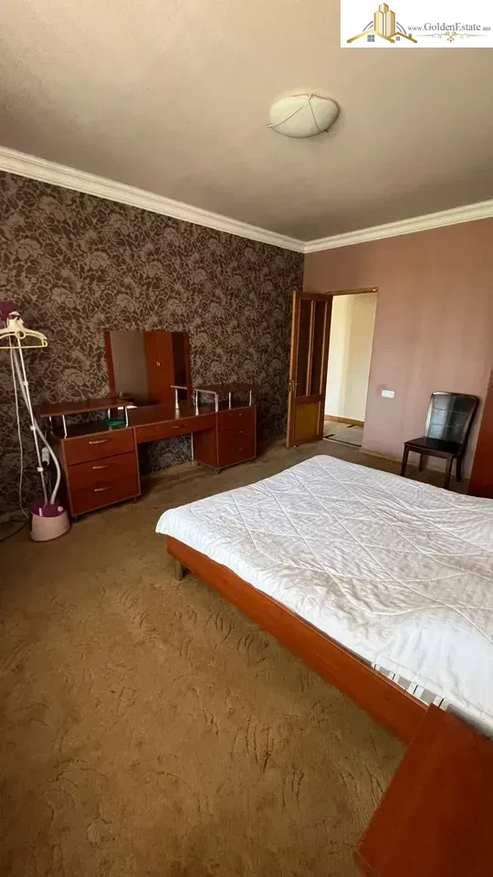 📣 Վաճառվում է 6 սենյականոց բնակարան Հրաչյա Քոչարի փողոցում Արաբկիրում, 180 քմ, 2 սանհանգույց, քարե շենք