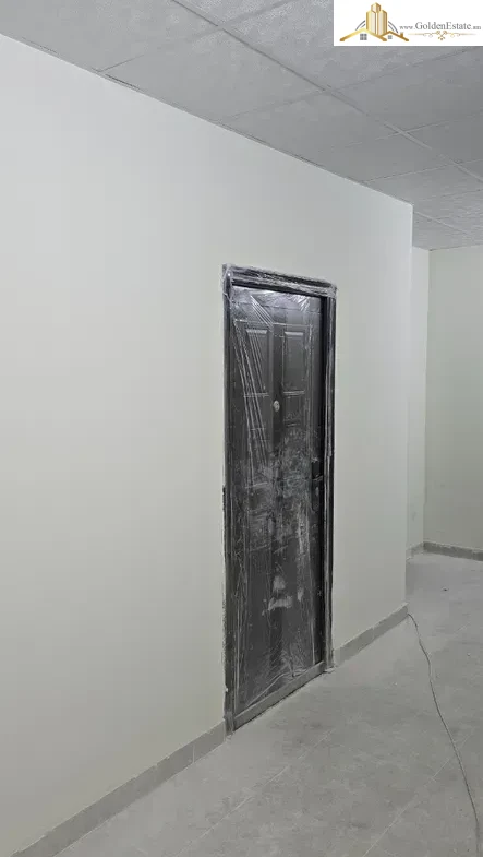 443