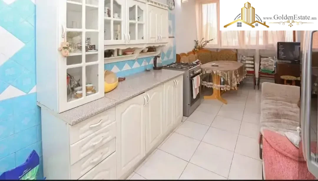 📣 Վաճառվում է 4 սենյականոց բնակարան Մամիկոնյանց փողոցում Արաբկիրում, 120 քմ, նախավերջին հարկ, 2 սանհանգույց