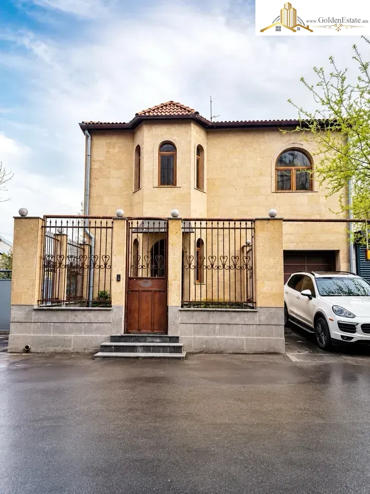 📣 Վաճառվում է Երկու հարկանի տուն Քեռու փողոցում Արաբկիրում, 212 քմ, 218 քմ հողի վրա, 2 սանհանգույց