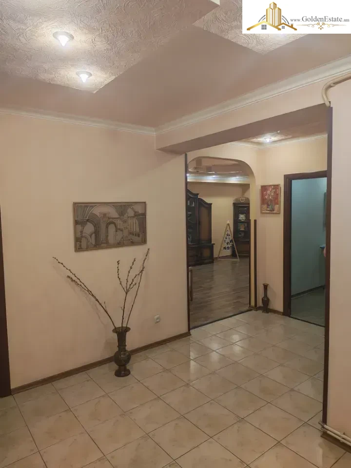 📣 Сдается в аренду 3-комнатная квартира на ул. Дро в Канакер-Зейтун, 85 кв. м, на предпоследнем этаже