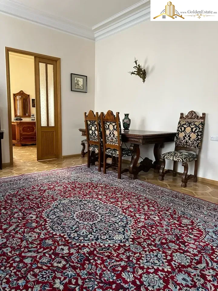 📣 Վաճառվում է Երեք հարկանի քարե տուն Սևաստոպոլյան փողոցում Արաբկիրում, 800 քմ, 300 քմ հողի վրա, 3+ սանհանգույց