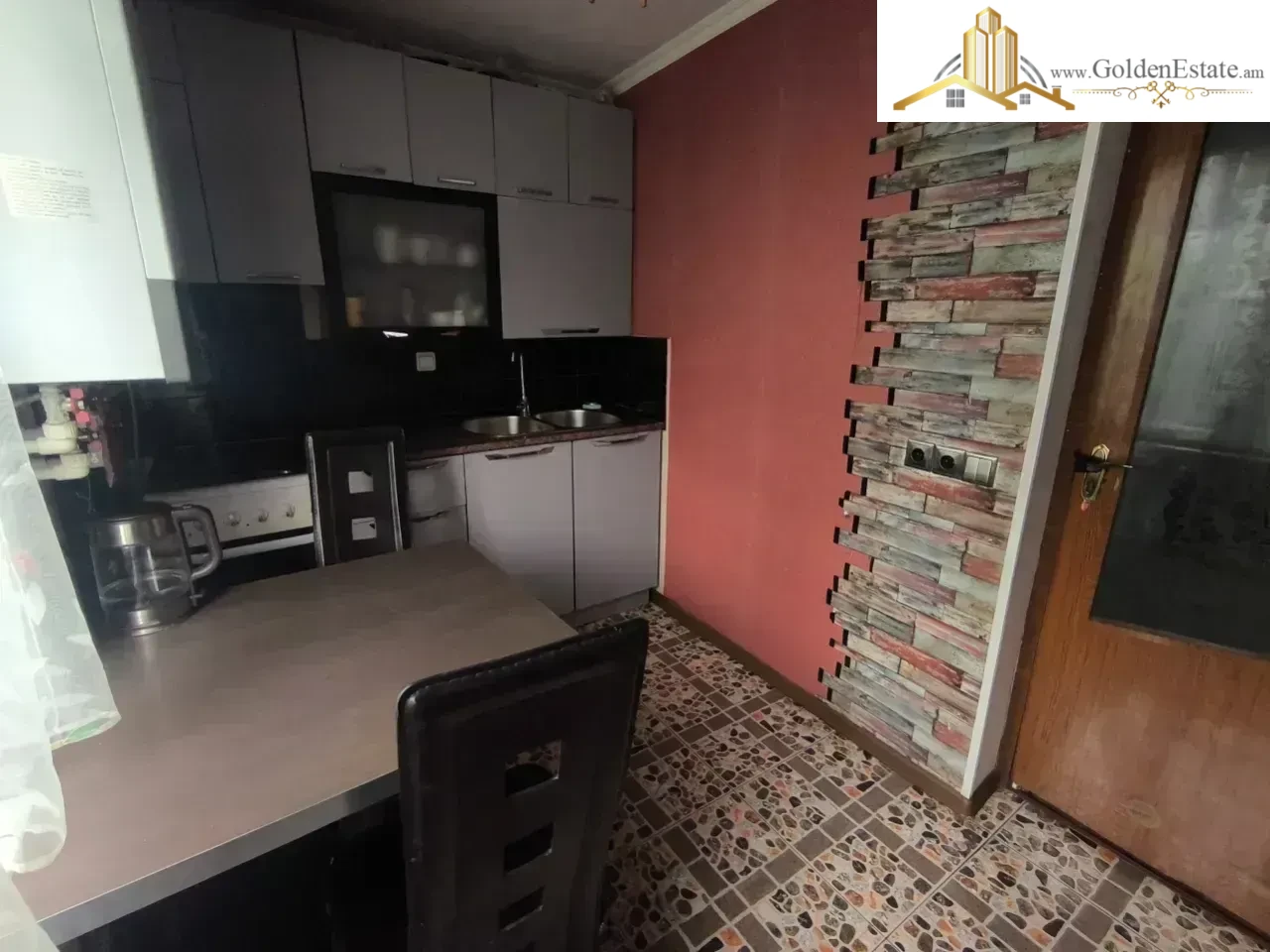 📣 Վարձով է տրվում 3 սենյականոց բնակարան Կոմիտասի պողոտայում Արաբկիրում, 45 քմ, 2/2 հարկ, 3+ սանհանգույց, քարե շենք