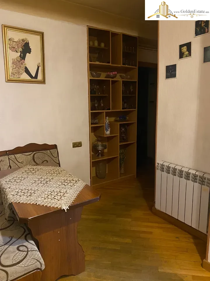 📣 Վաճառվում է 2 սենյականոց բնակարան Նիկողայոս Ադոնցի փողոցում Արաբկիրում, 75 քմ, նախավերջին հարկ, քարե շենք