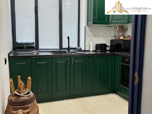 📣 Продаётся 3-комнатная квартира на улице Мамиконянц в Арабкире, 64 м², 1/5 этаж, высокие потолки, каменное здание