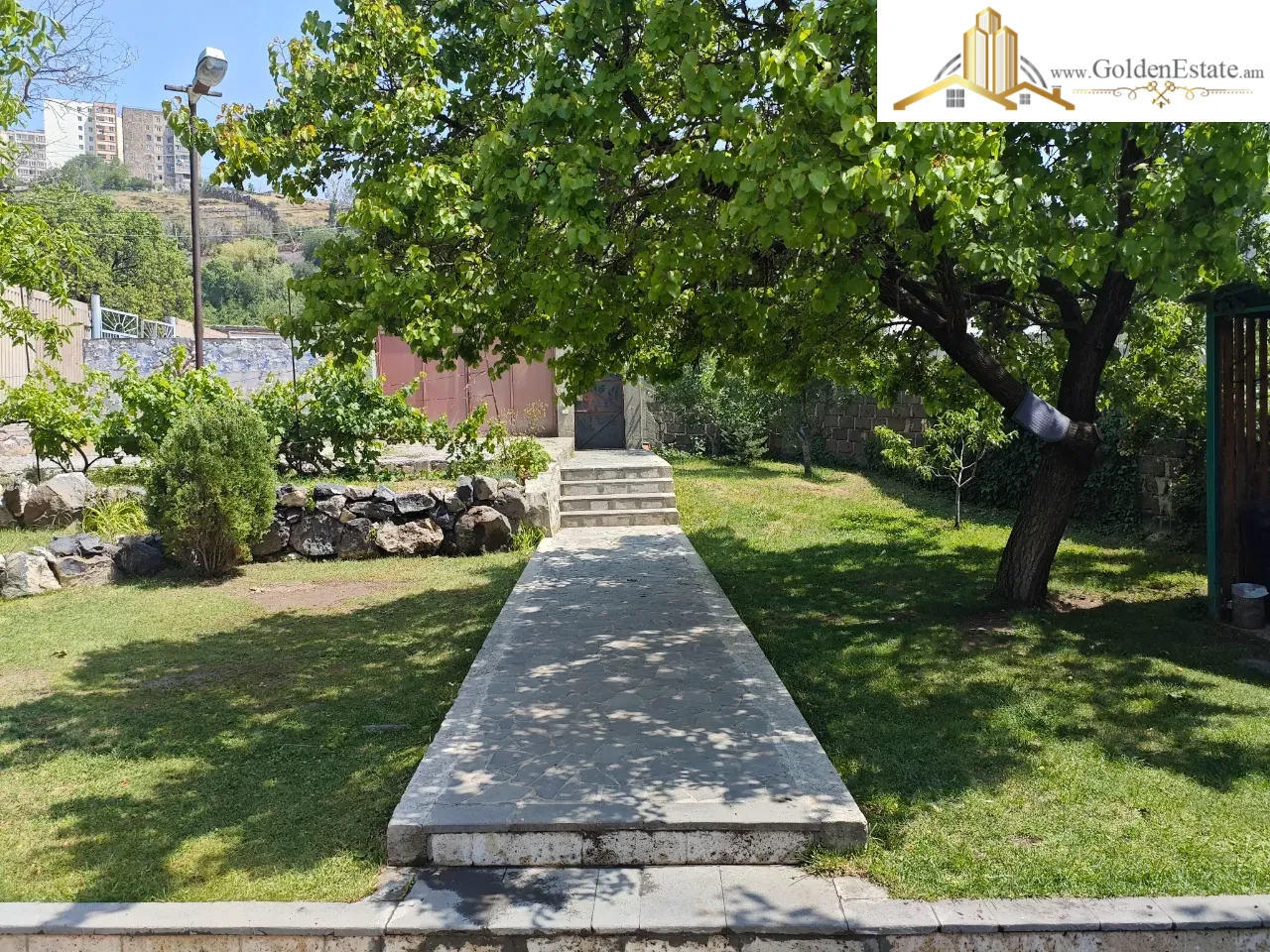 📣 Վաճառվում է Մեկ հարկանի քարե տուն Շրջանցիկ Թունել փողոցում Արաբկիրում, 75 քմ, 987 քմ հողի վրա