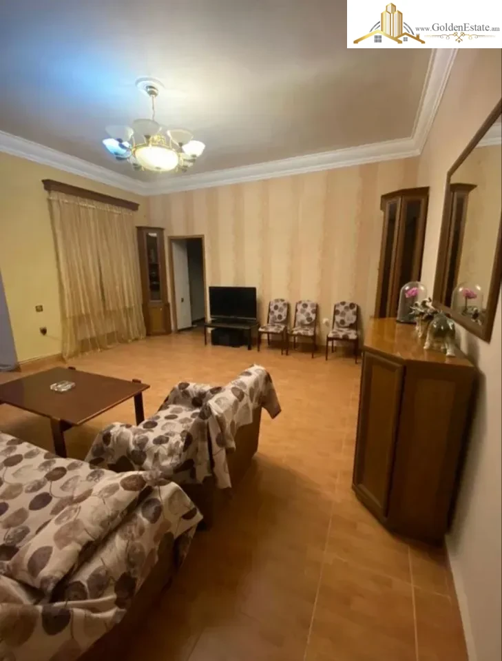 📣 Վաճառվում է Երկու հարկանի քարե տուն Միքայել Չայլախյան փողոցում կենտրոնում, 70 քմ