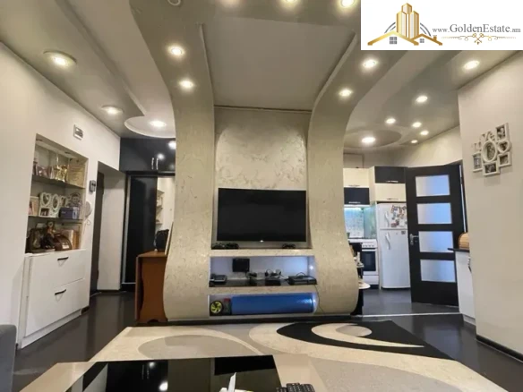 📣 Продаётся 3-комнатная квартира на проспекте Комитаса в Арабкире, 43 м², высокие потолки, каменное здание