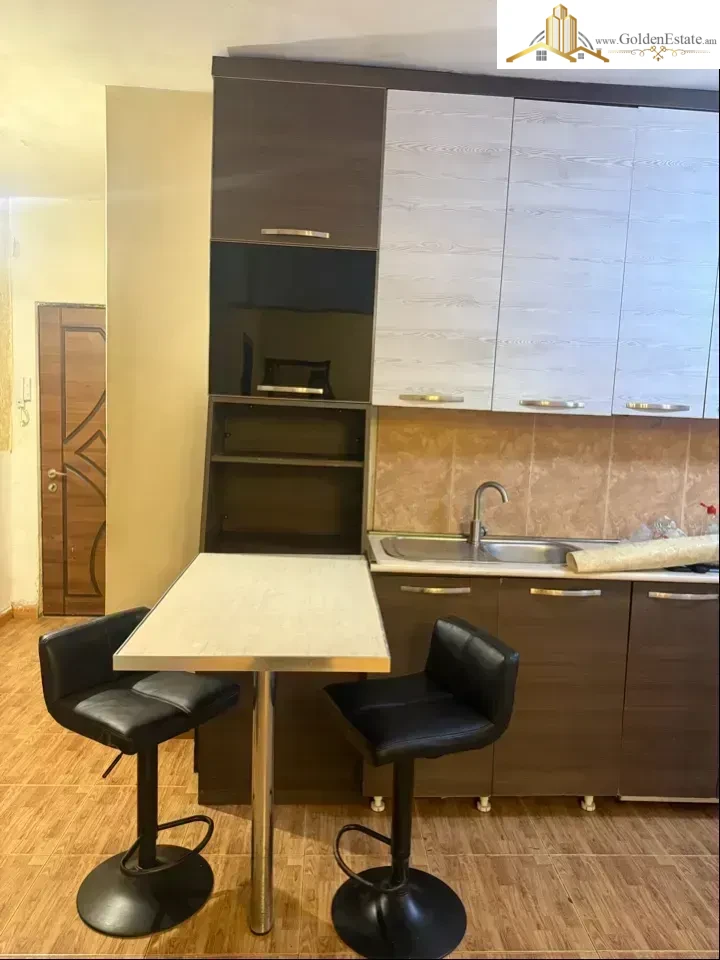 📣 Վաճառվում է 3 սենյականոց բնակարան Ռուբինյանց փողոցում Քանաքեռ-Զեյթունում, 72 քմ, 1/13 հարկ, քարե շենք