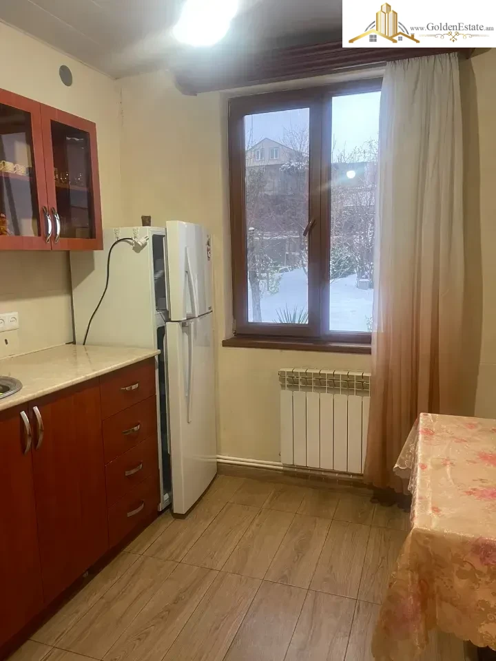 📣 Վարձով է տրվում Մեկ հարկանի քարե տուն Աղյուսագործների փողոցում կենտրոնում, 42 քմ, 700 քմ հողի վրա