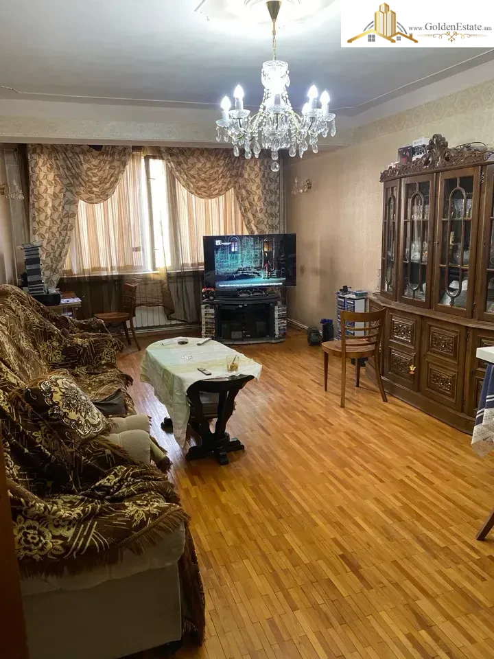 📣 Վարձով է տրվում 3 սենյականոց բնակարան Հրաչյա Քոչարի փողոցում Արաբկիրում, 90 քմ, 3/5 հարկ, բարձր առաստաղներ