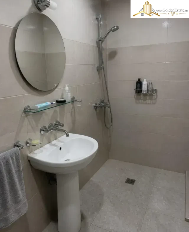 640